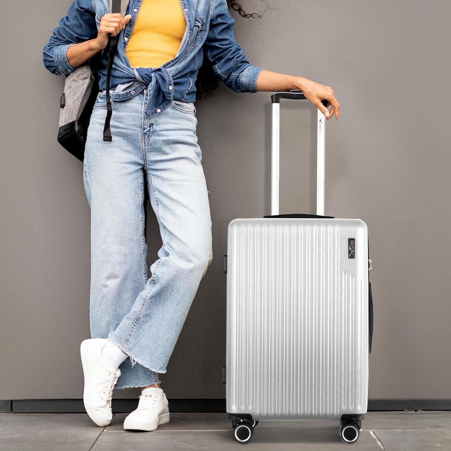 Vacay 20" Cabin Suitcase in Pearl