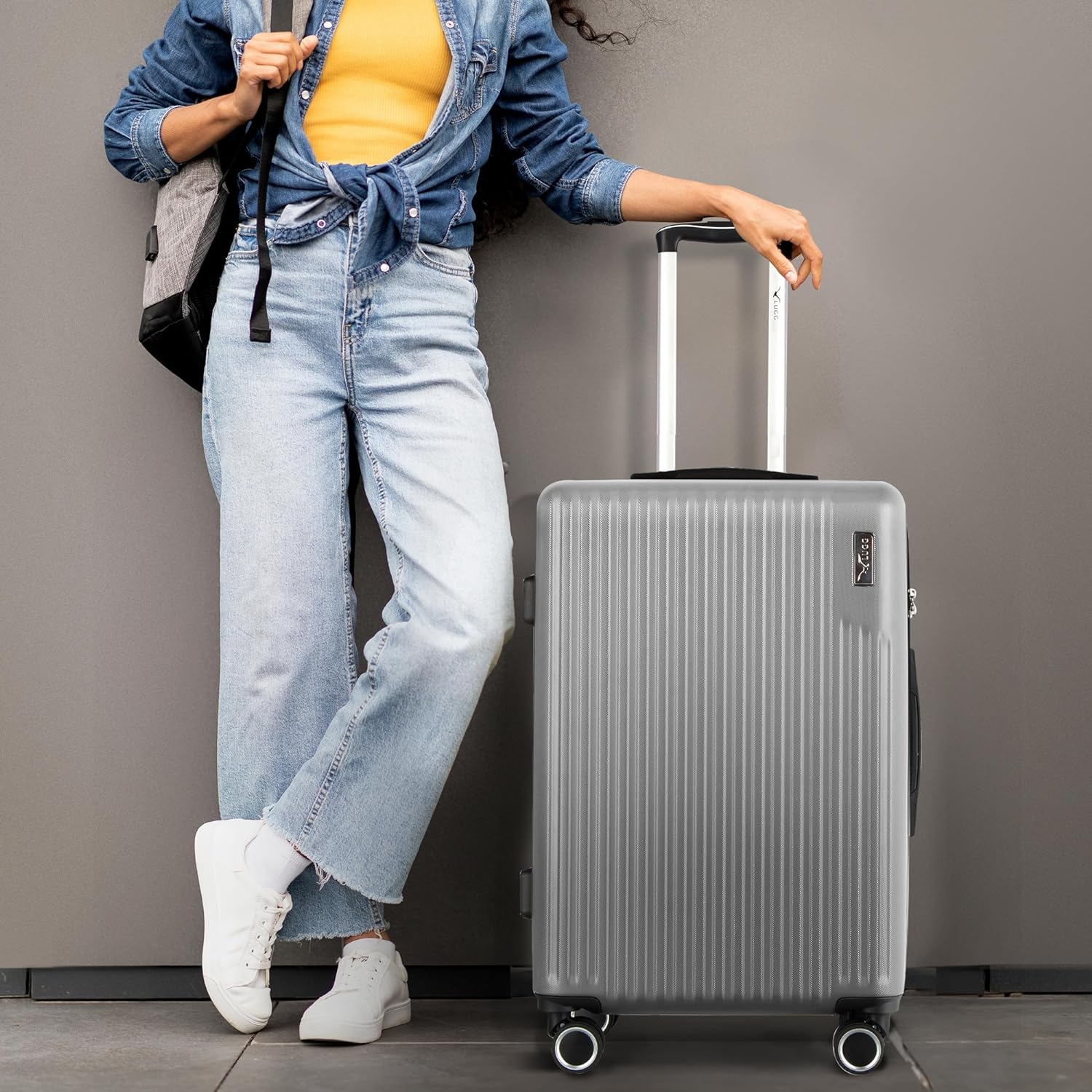Vacay 24” Suitcase ABS Luggage with TSA Indent Lock, Aluminium Trolley Handle, 360° Spinner Wheels - Airline Compatible (66.5 x 25.5 x 44cm) - Raven