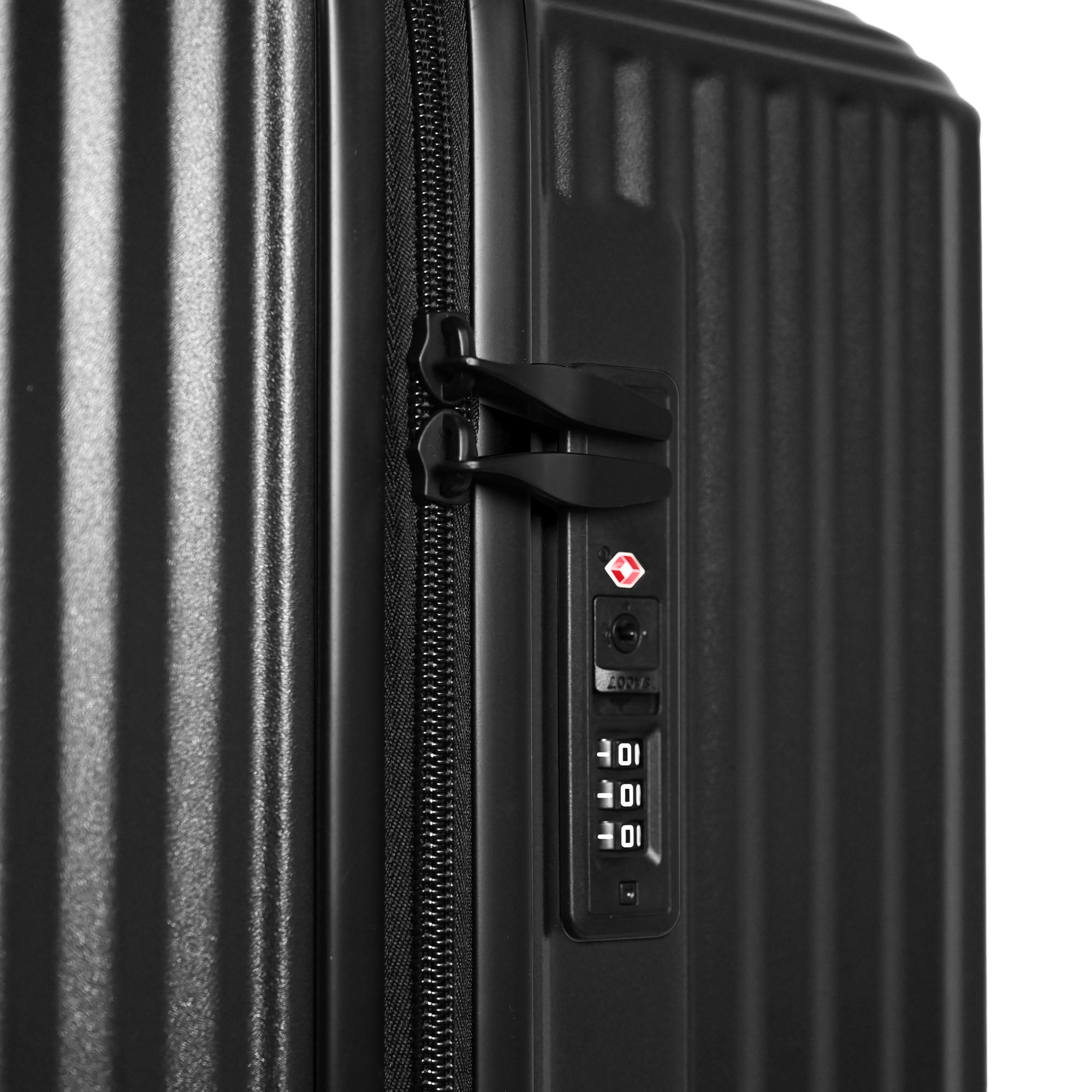 Lugg Airglide 32" Suitcase in Black