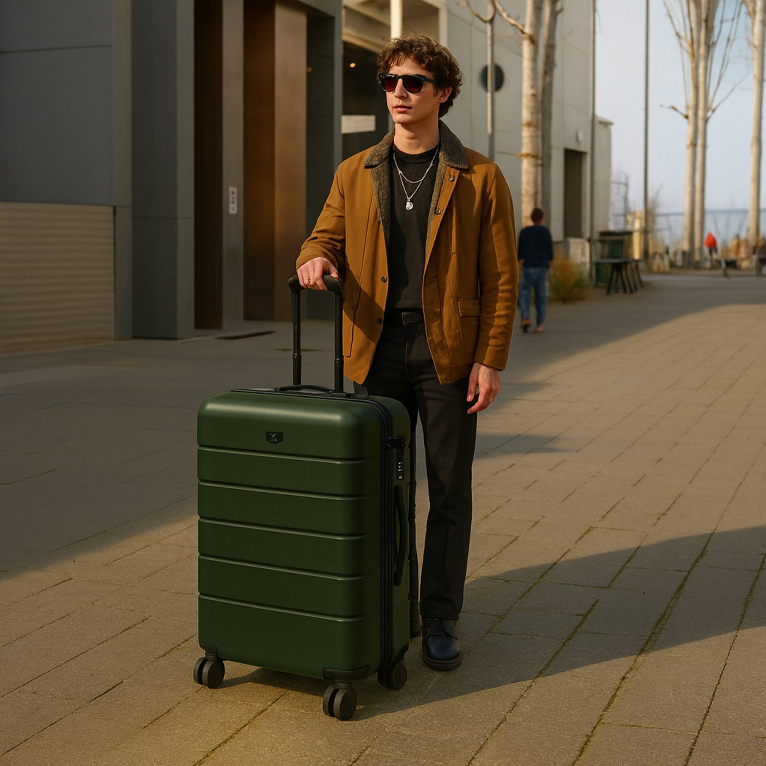 Lugg Flex 28" Suitcase in Army Green