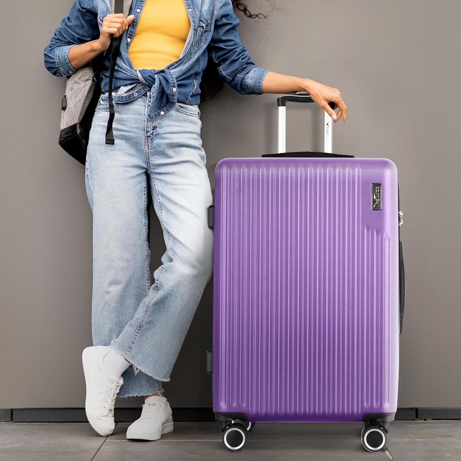 Vacay 28" Suitcase in Lavender