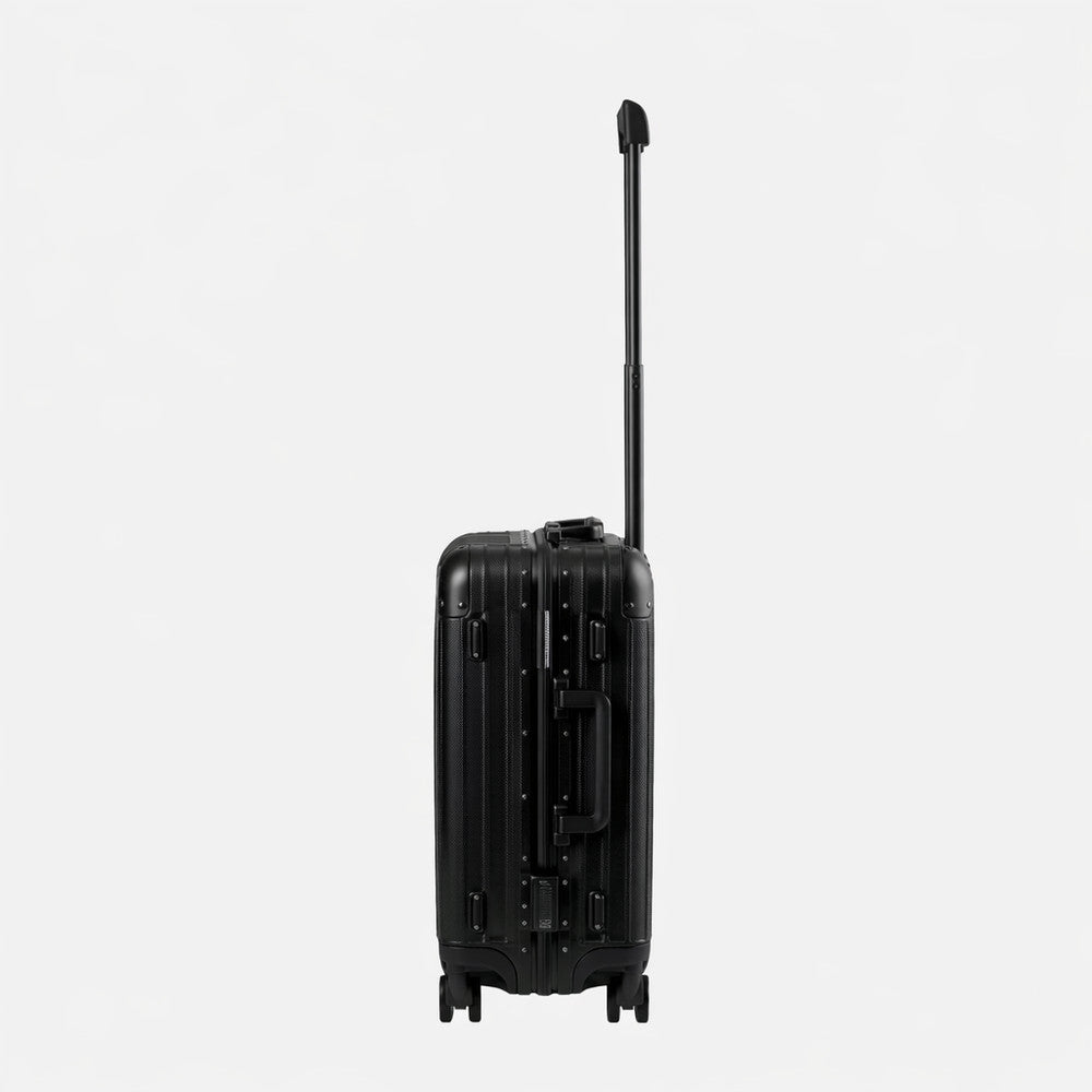 Oasis 28" Large Suitcase - 77 × 53 × 33cm in Black