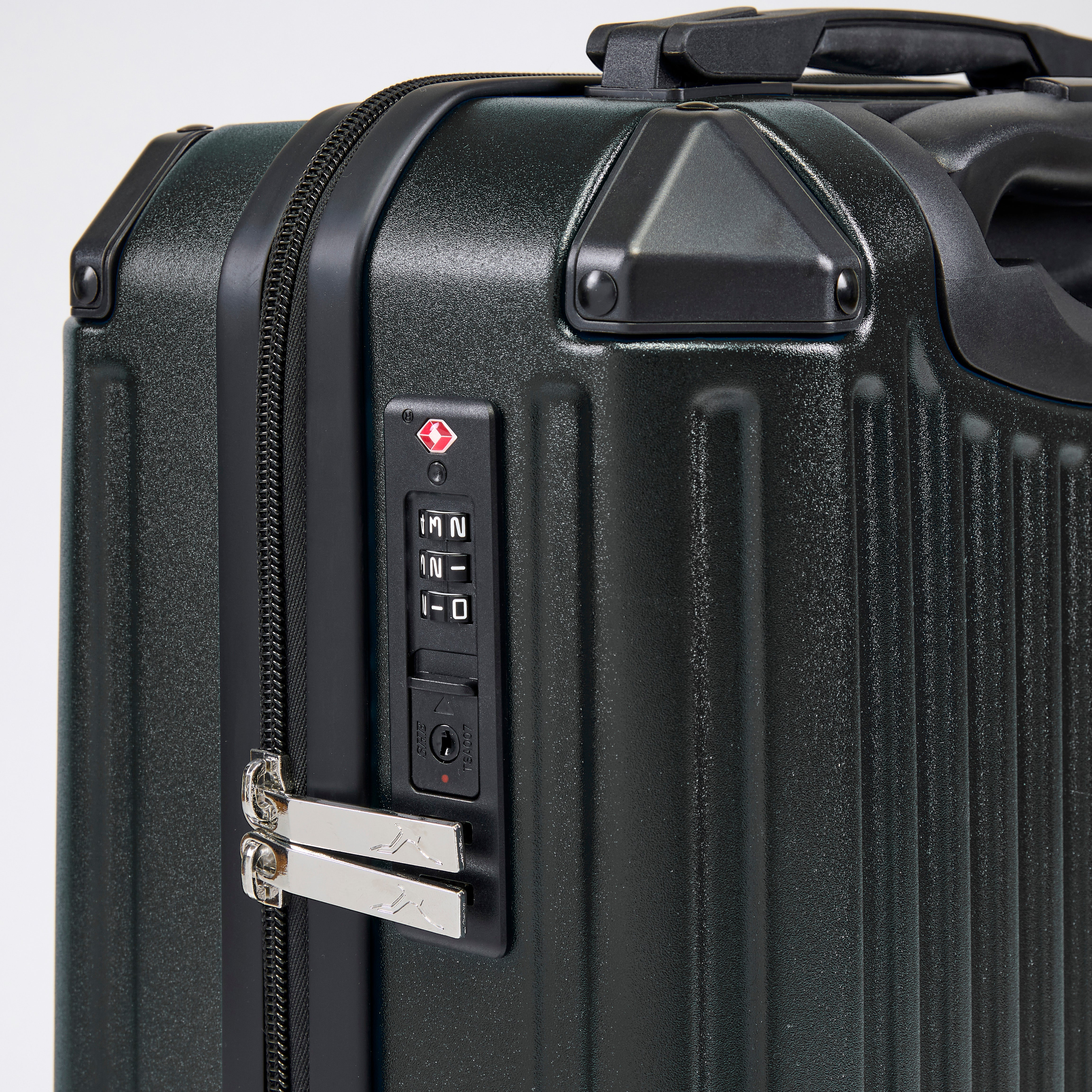 Sky Rover 20” Cabin Suitcase in Black