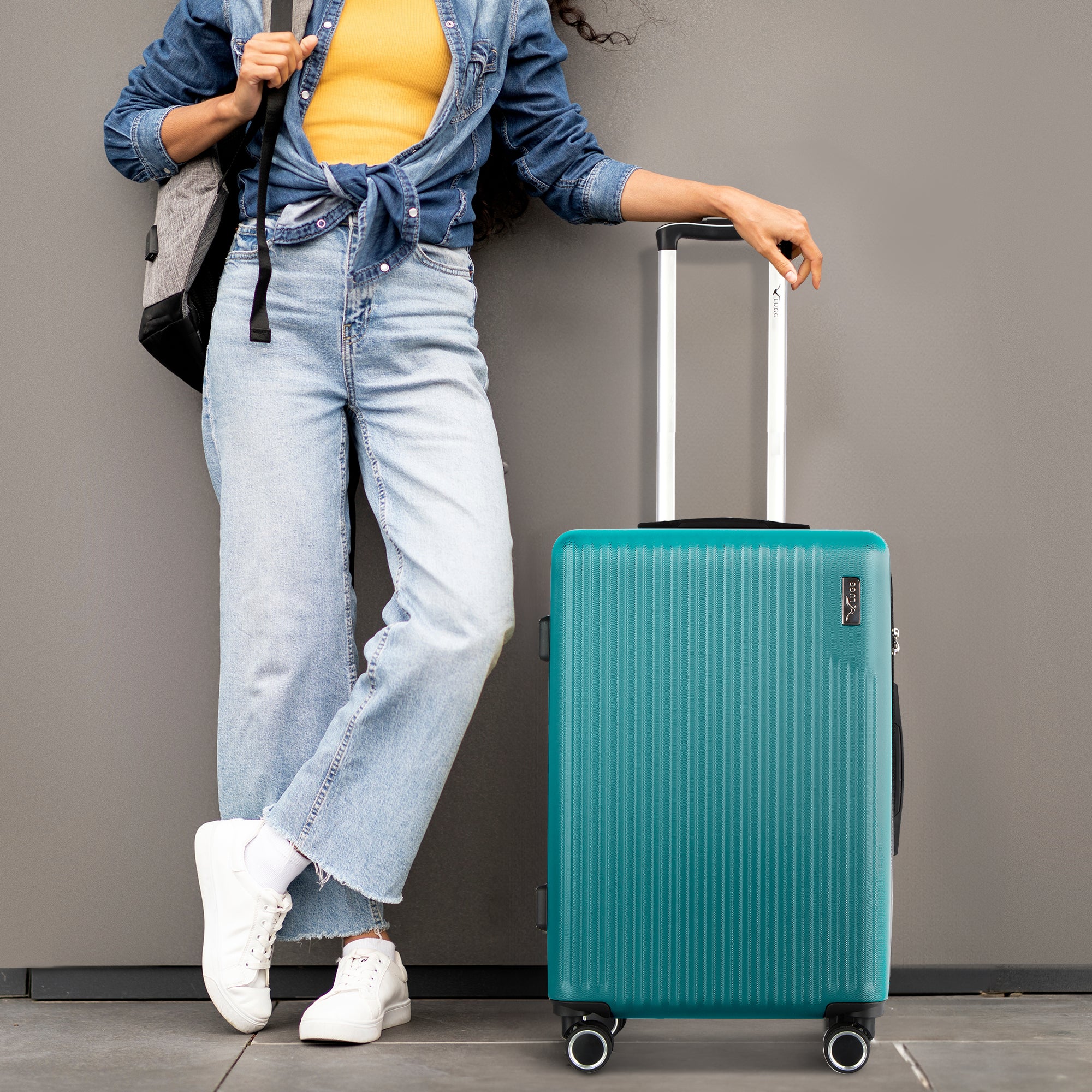 20" Vacay Cabin Suitcase - Ocean
