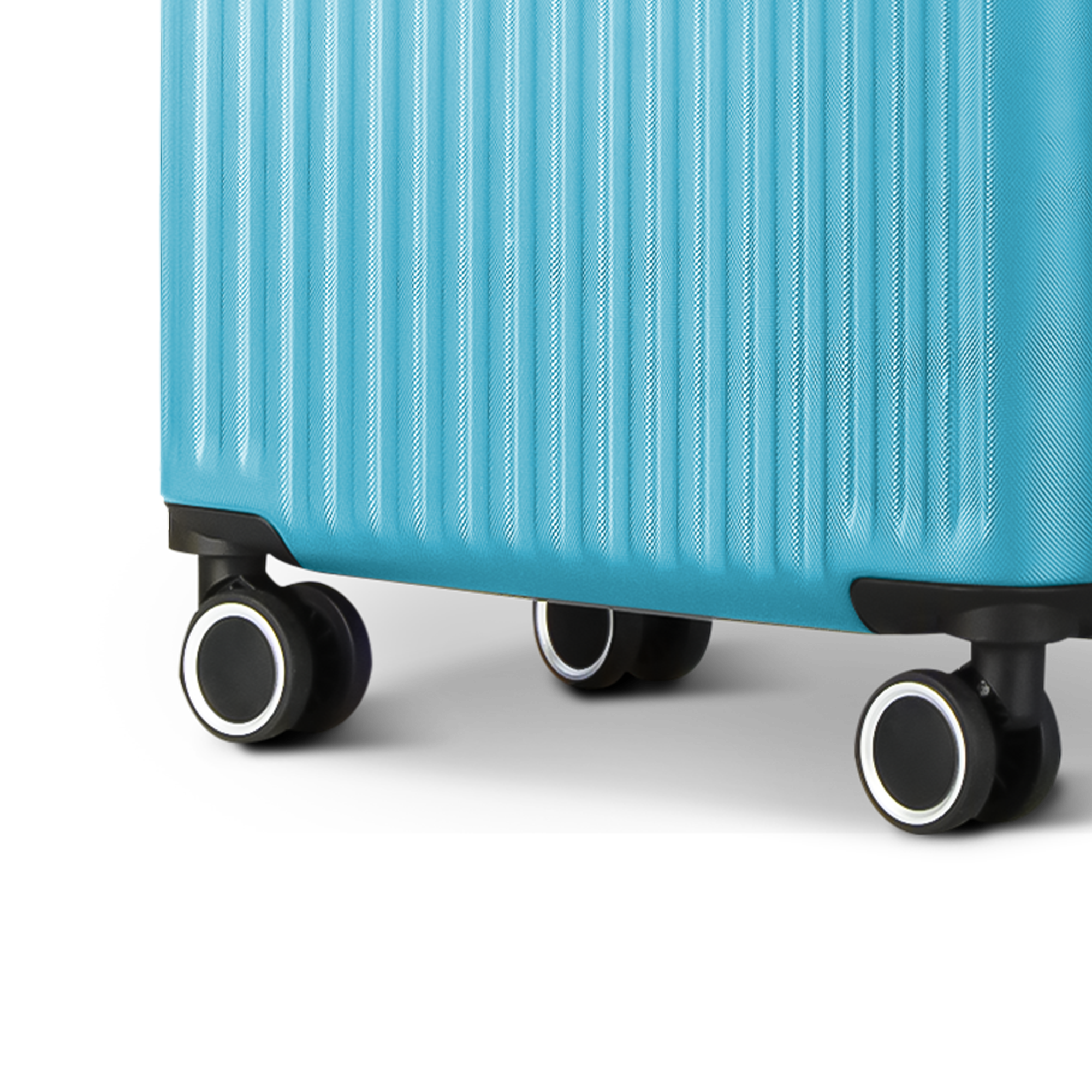 Vacay 24" Suitcase in Light Blue