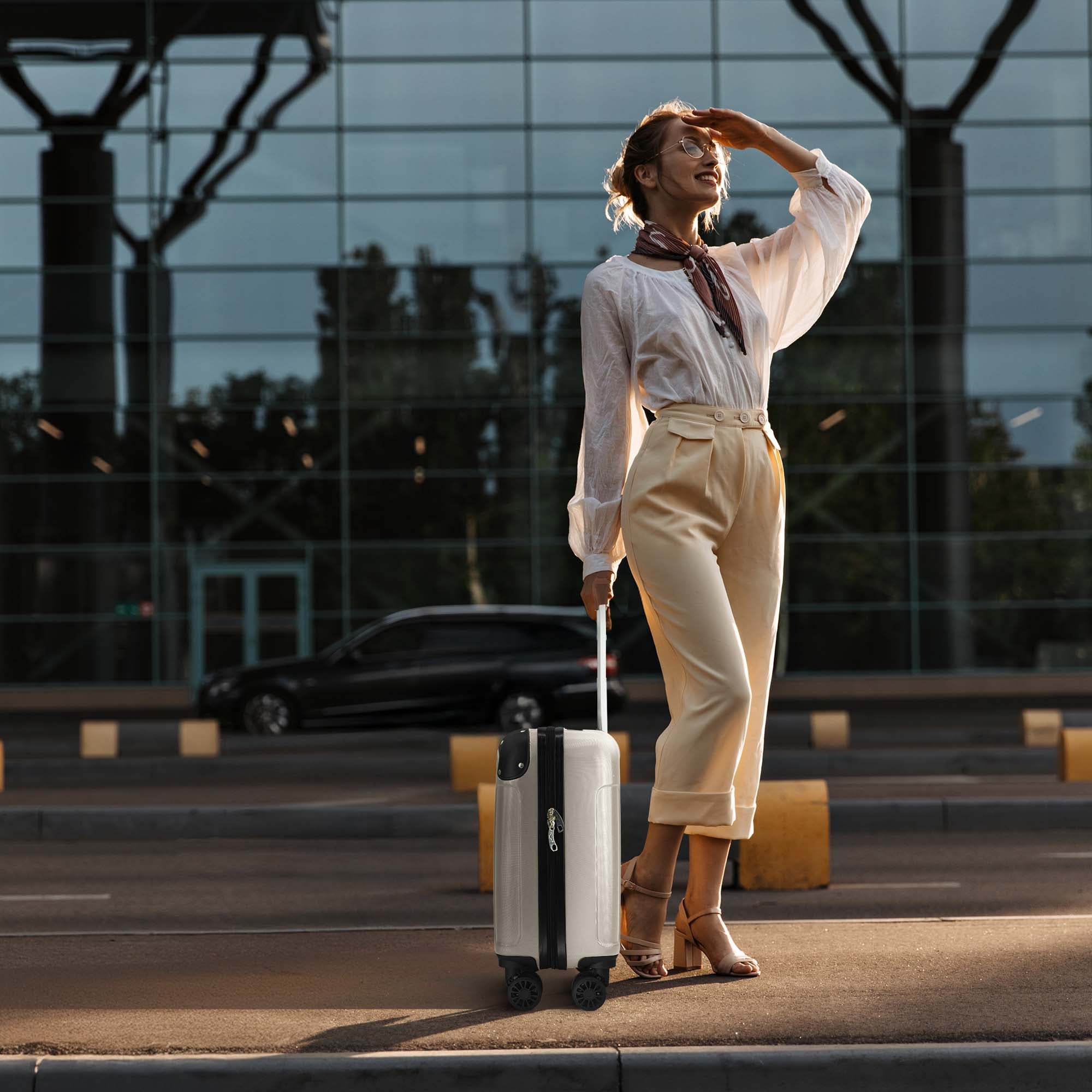 LUGG 40cm Skywander Lightweight Underseat Cabin Bag – Ryanair & EasyJet Approved Carry-On Suitcase, Durable ABS Hard Shell, Smooth Double Spinner Wheels, Water-Resistant & Compact Luggage (40x30x20cm, without wheels) - Beige