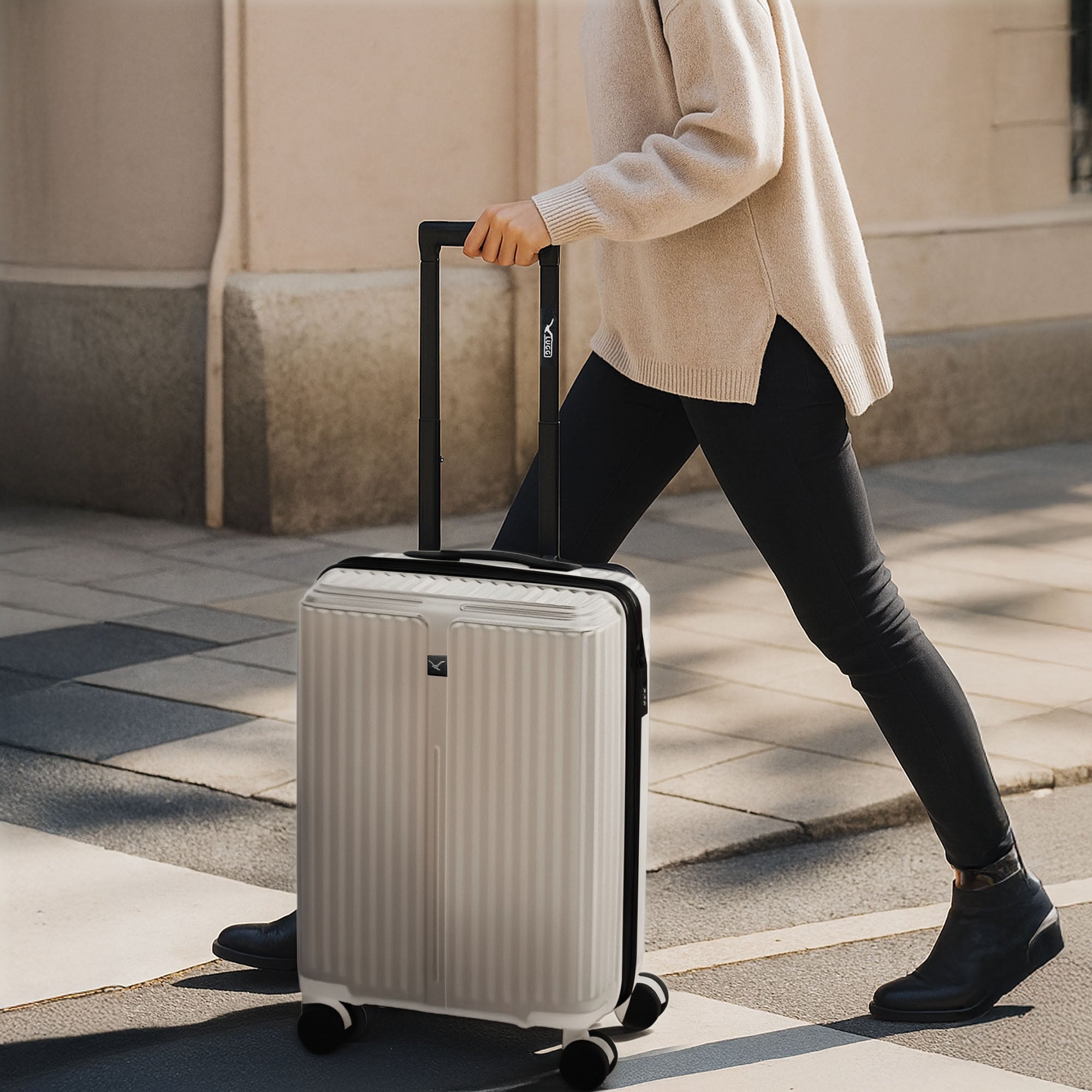 Air Glide 20" Cabin Suitcase in Ivory
